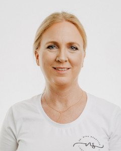Dr. Nina Svastics